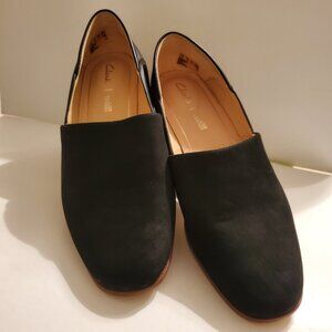 CLARKS Women's Comfort Round Toe Loafer Flats Black Size 7M.